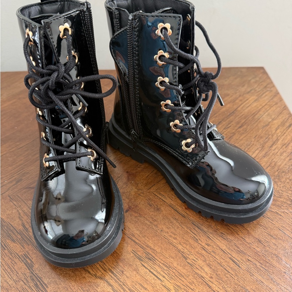 Shiny Black Girls Combat Boots SZ 7c Zip Up Flower Accents